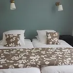 Casa vacanze Maison Rénovée à Avec Jardin Et Véranda - Fr-1-489-469 *