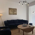 Casa vacanze Maison Rénovée à Avec Jardin Et Véranda - Fr-1-489-469 *