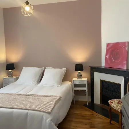 Paisible à Moulins: Charme Ancien, Jardin Clos, Centre Accessible - Fr-1-489-469 Moulins (Allier)