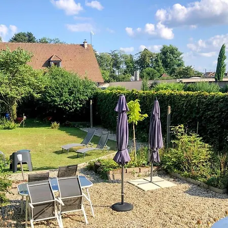 Paisible à Moulins: Charme Ancien, Jardin Clos, Centre Accessible - Fr-1-489-469 Moulins (Allier)